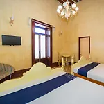 Hotel Meson Del Obispado